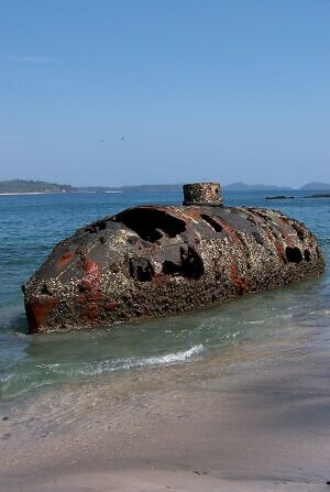 civil war submarine in the Pearl Islands of Panama