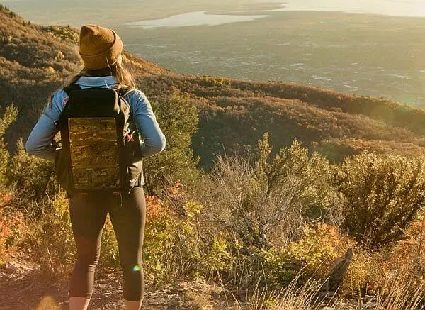 solar backpack for laptop charging while traeling