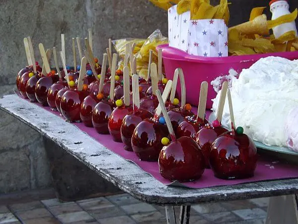 travel prices in Ecuador include cheap street snacks