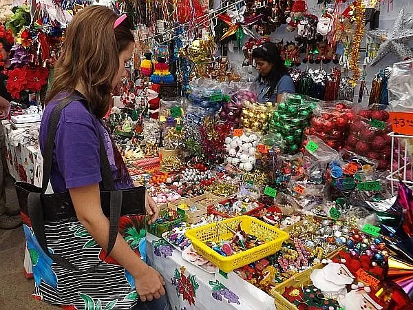 Christmas in Mexico ornament stand