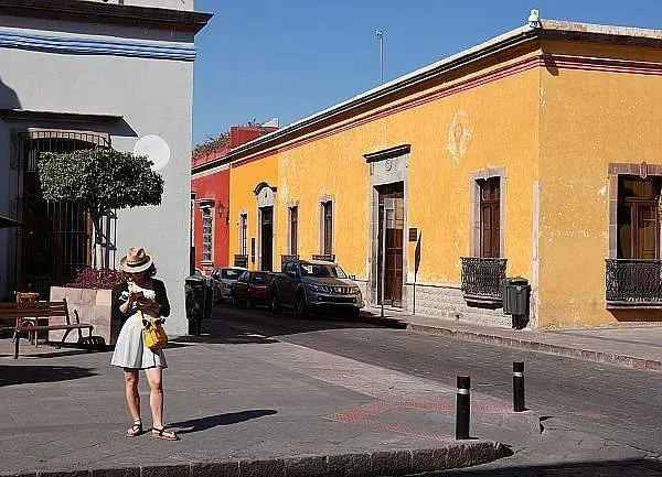 choosing a good place to live abroad