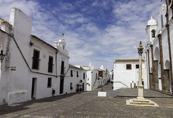 village life provides a low cost of living in Portugal for expats and retirees 