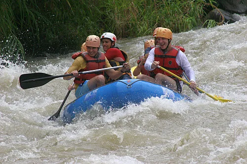 costa rica rafting