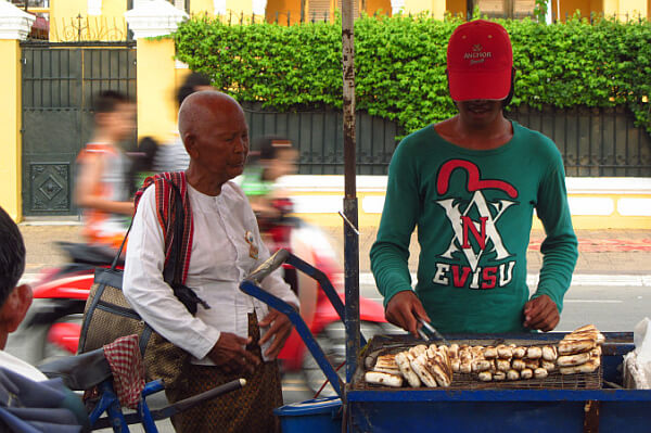 Live in Phnom Penh Cambodia for cheap