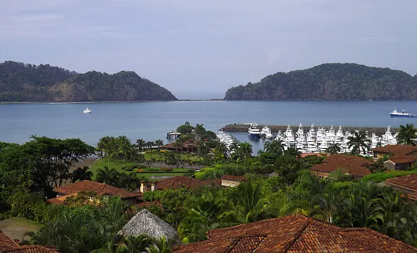 living abroad Central America