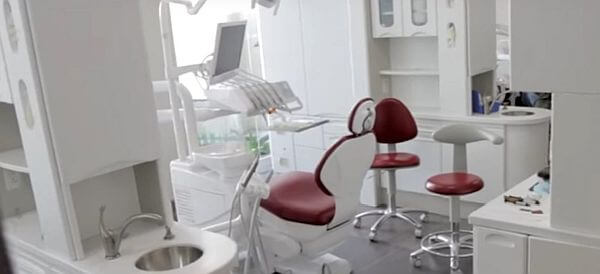 costa rica dentist
