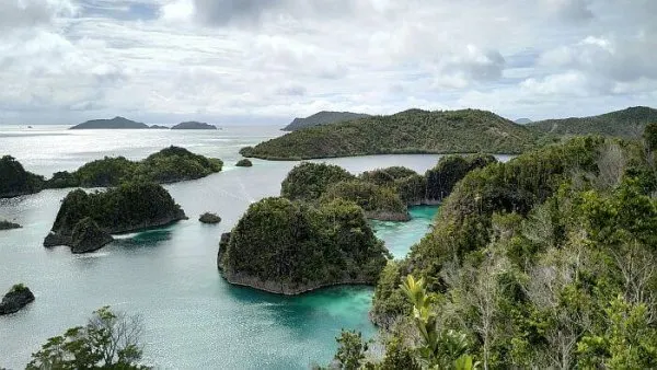 Raja Ampat travel Indonesia