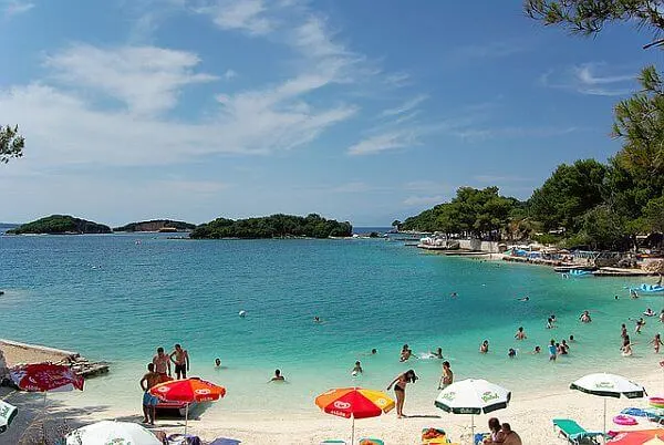 retire on a beach for cheap in Albania 