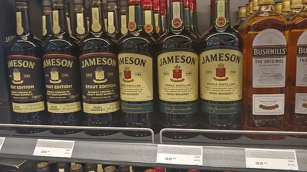 duty-free shopping in Europe at the airport