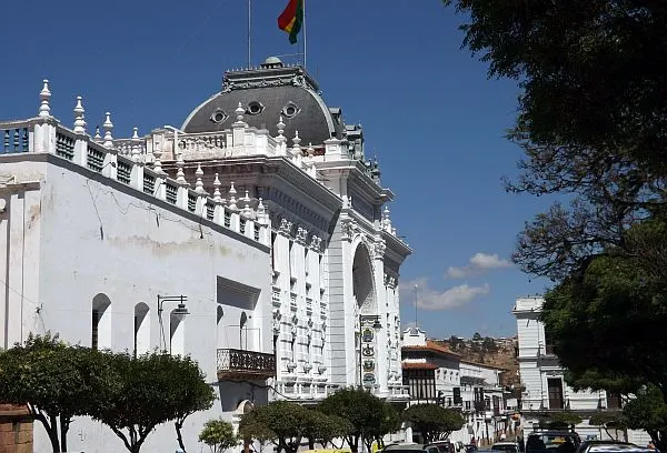cheap travel Bolivia 
