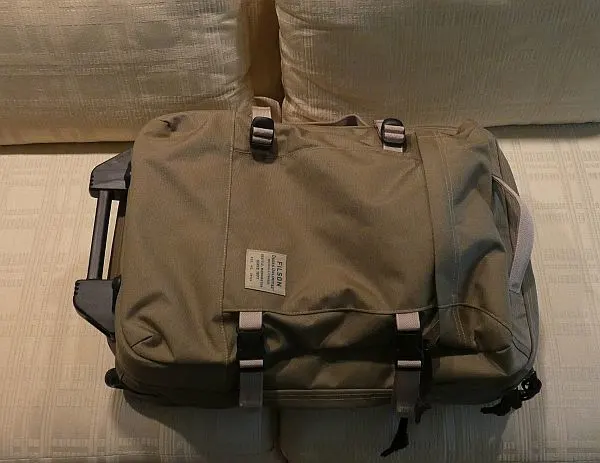 carry-on bag pros and cons