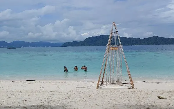 What does a trip to Thailand cost?