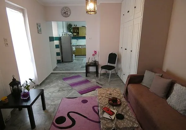 Our 40-euro apartment in Kalamata