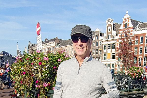 Team Merino quarter zip on Tim Leffel